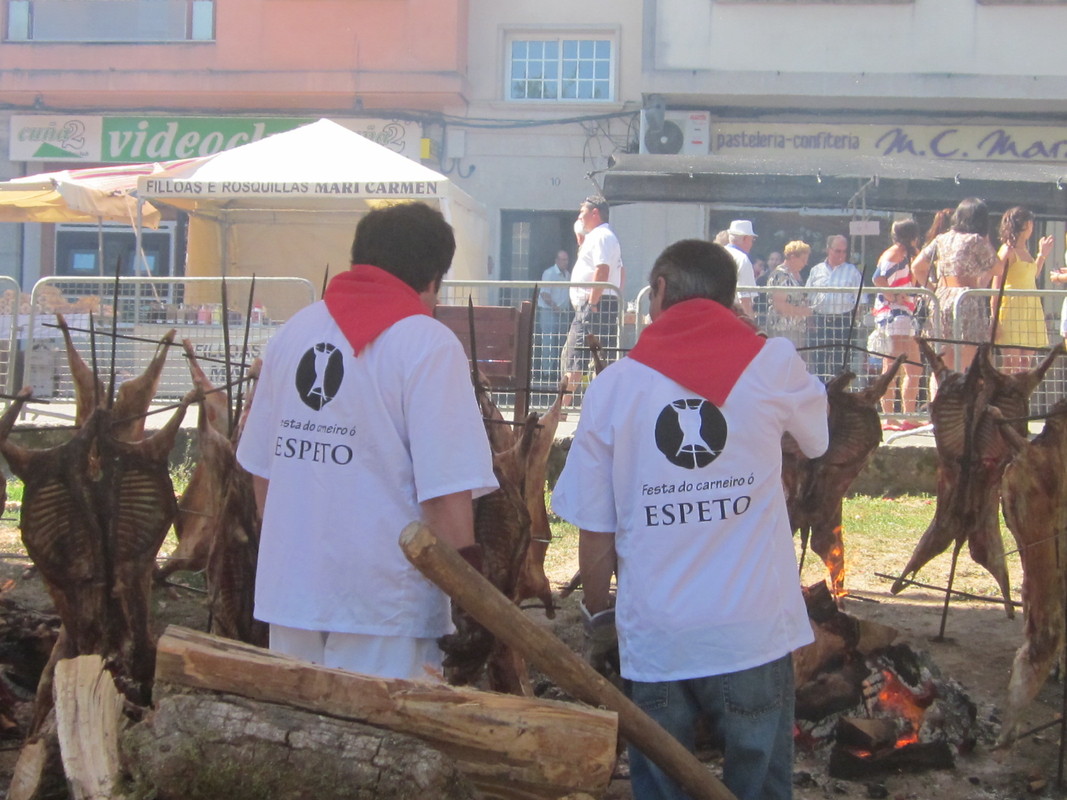 Carneiro ao Espeto - Turismo Rias Baixas