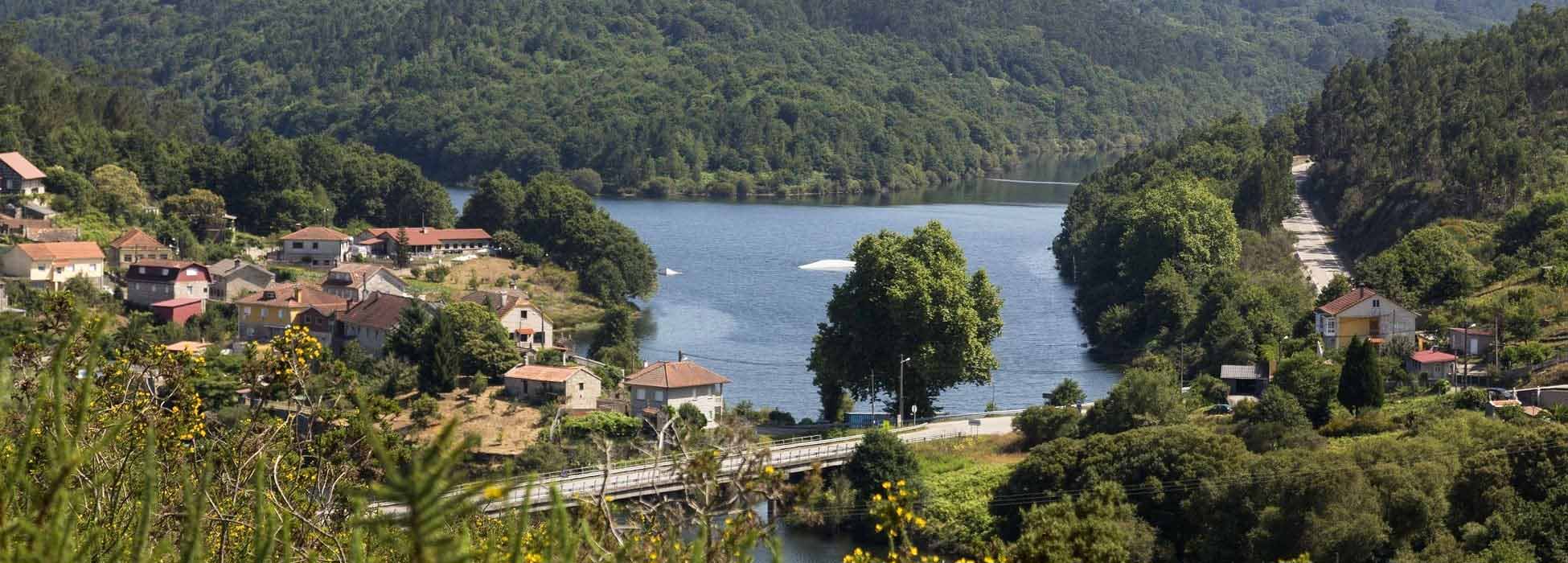 Sports and archaeology along the course of the Oitavén River