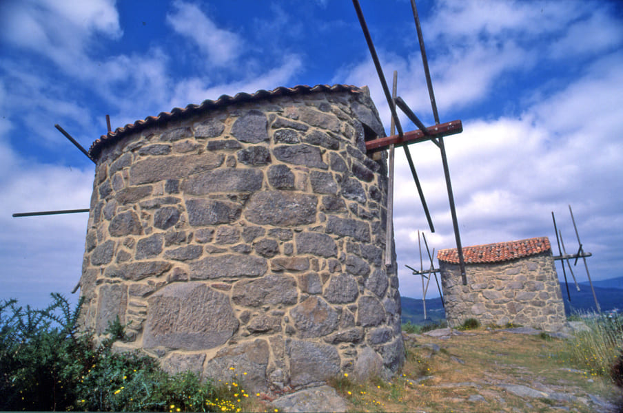 Descubre la historia y leyendas de los molinos de viento en